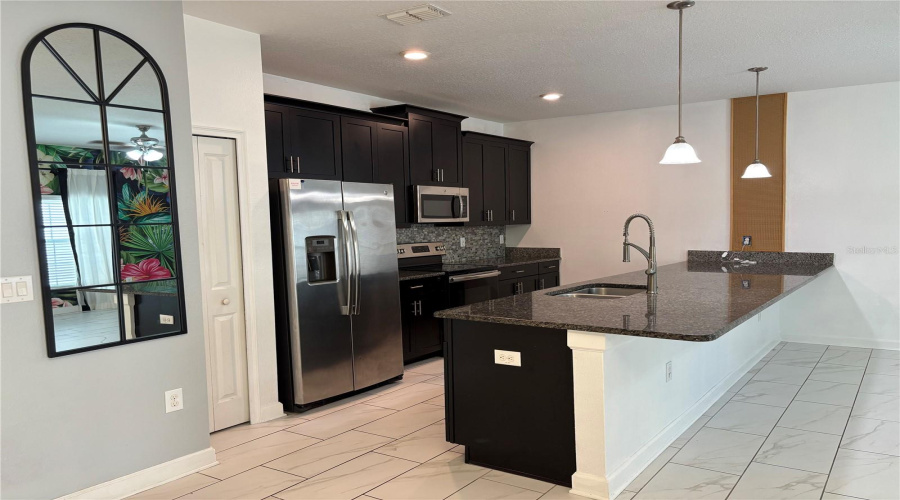 Davenport, Florida 33896, 4 Bedrooms Bedrooms, ,3 Bathroomsbathrooms,Residential,For Sale,Moon Valley,0,Mfro6426051