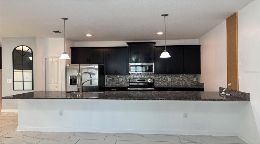 Davenport, Florida 33896, 4 Bedrooms Bedrooms, ,3 Bathroomsbathrooms,Residential,For Sale,Moon Valley,0,Mfro6426051
