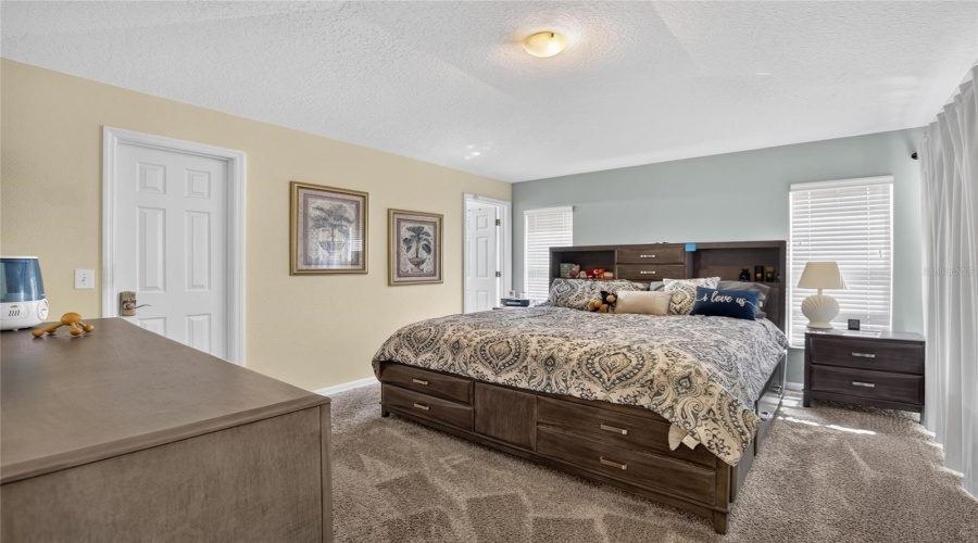 DAVENPORT, Florida 33897, 4 Bedrooms Bedrooms, ,3 BathroomsBathrooms,Residential,For Sale,SARAGOSSA,0,MFRTB8530282
