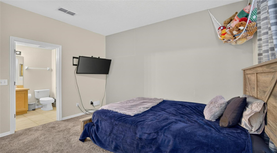 DAVENPORT, Florida 33897, 4 Bedrooms Bedrooms, ,3 BathroomsBathrooms,Residential,For Sale,SARAGOSSA,0,MFRTB8530282