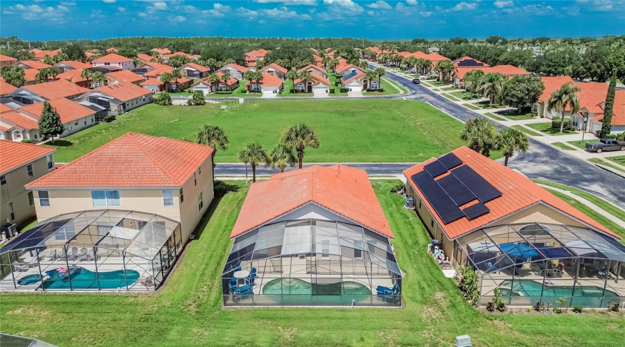 DAVENPORT, Florida 33897, 4 Bedrooms Bedrooms, ,3 BathroomsBathrooms,Residential,For Sale,SARAGOSSA,0,MFRTB8530282
