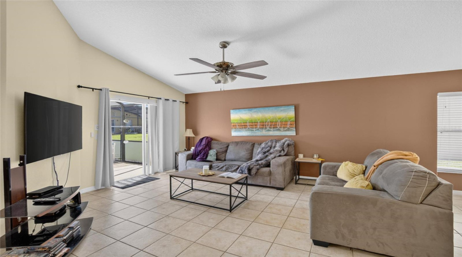 DAVENPORT, Florida 33897, 4 Bedrooms Bedrooms, ,3 BathroomsBathrooms,Residential,For Sale,SARAGOSSA,0,MFRTB8530282