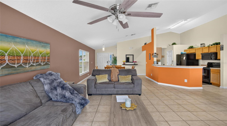 DAVENPORT, Florida 33897, 4 Bedrooms Bedrooms, ,3 BathroomsBathrooms,Residential,For Sale,SARAGOSSA,0,MFRTB8530282