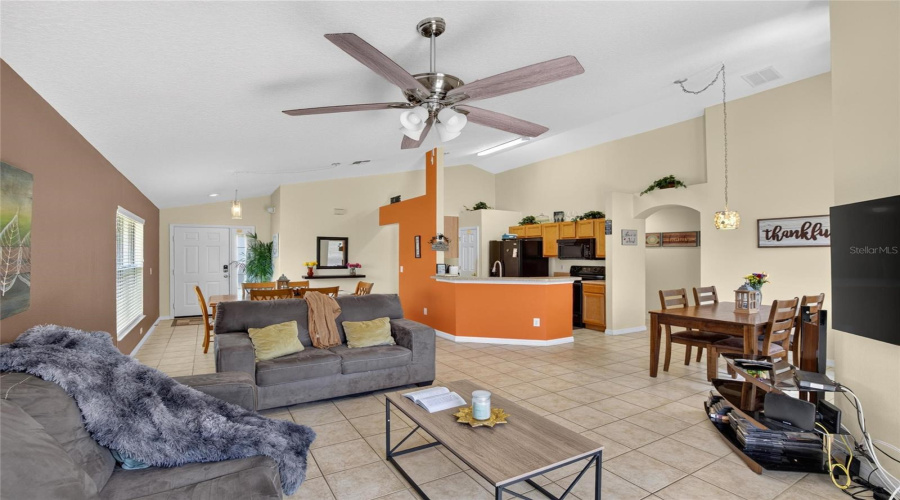 DAVENPORT, Florida 33897, 4 Bedrooms Bedrooms, ,3 BathroomsBathrooms,Residential,For Sale,SARAGOSSA,0,MFRTB8530282