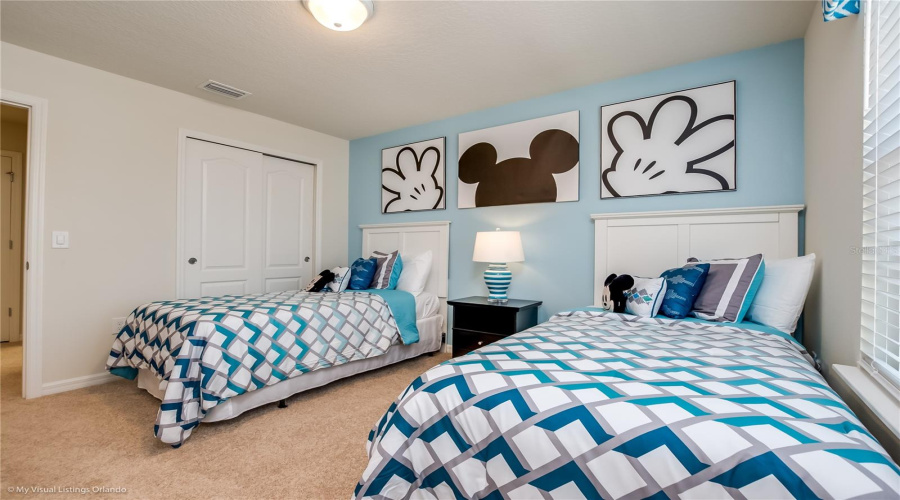 KISSIMMEE, Florida 34747, 5 Bedrooms Bedrooms, ,4 BathroomsBathrooms,Residential,For Sale,NICE,0,MFRO6426220