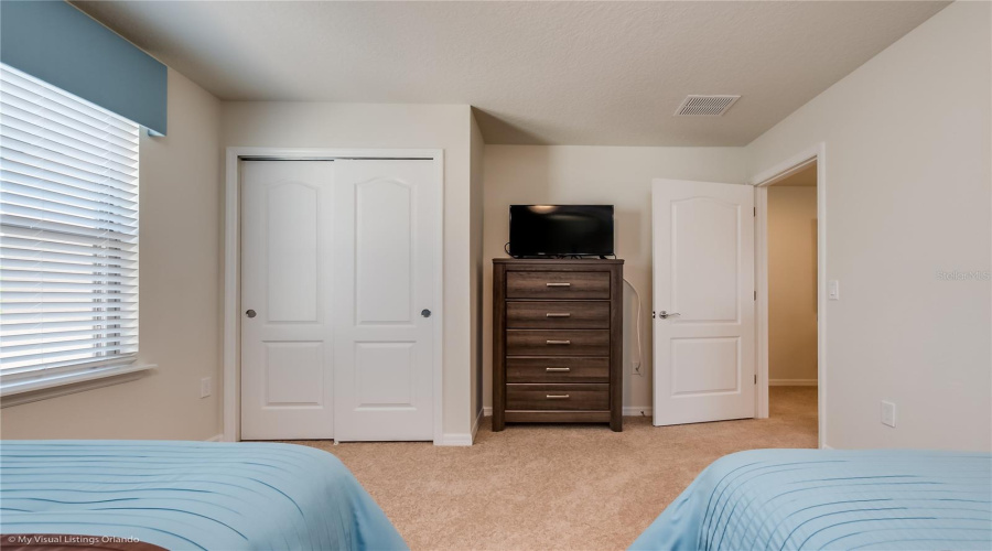 KISSIMMEE, Florida 34747, 5 Bedrooms Bedrooms, ,4 BathroomsBathrooms,Residential,For Sale,NICE,0,MFRO6426220