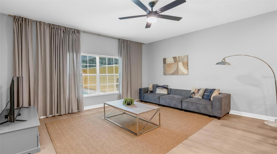 KISSIMMEE, Florida 34747, 4 Bedrooms Bedrooms, ,3 BathroomsBathrooms,Residential,For Sale,BANANA PALM,0,MFRO6426138
