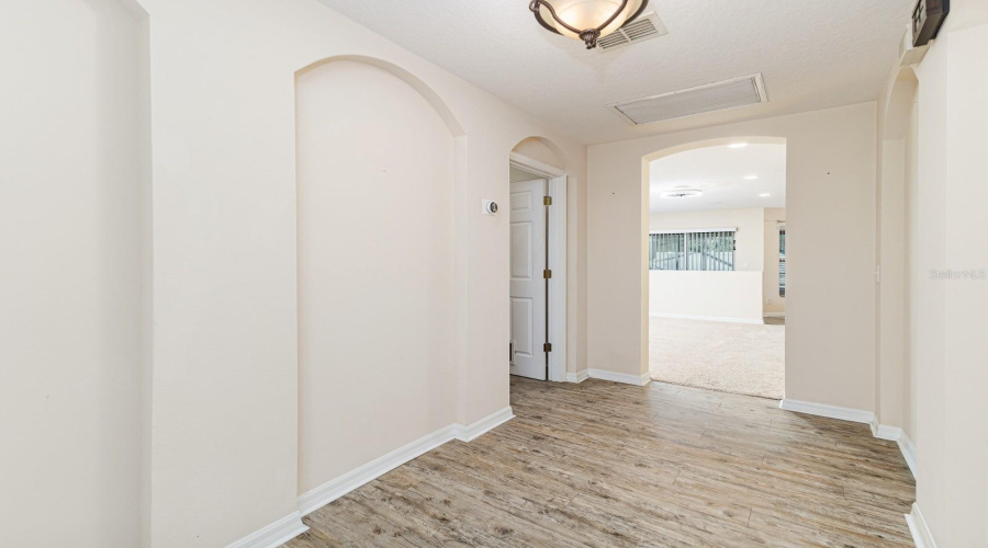 DAVENPORT, Florida 33896, 3 Bedrooms Bedrooms, ,2 BathroomsBathrooms,Residential,For Sale,WAKEVIEW,0,MFRL4963549