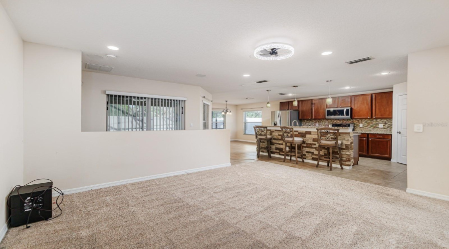 DAVENPORT, Florida 33896, 3 Bedrooms Bedrooms, ,2 BathroomsBathrooms,Residential,For Sale,WAKEVIEW,0,MFRL4963549
