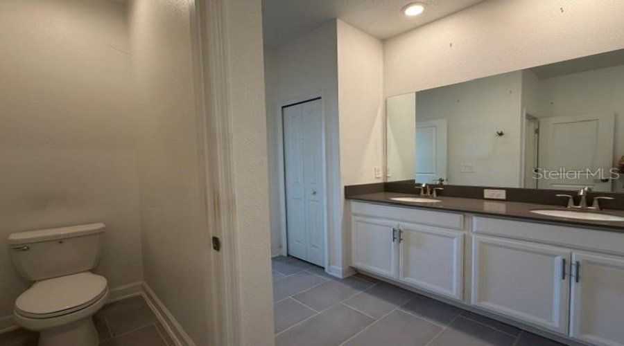 DAVENPORT, Florida 33837, 4 Bedrooms Bedrooms, ,3 BathroomsBathrooms,Residential,For Sale,CAMDEN,0,MFRL4963563
