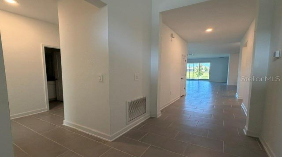 DAVENPORT, Florida 33837, 4 Bedrooms Bedrooms, ,3 BathroomsBathrooms,Residential,For Sale,CAMDEN,0,MFRL4963563
