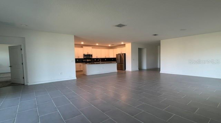 DAVENPORT, Florida 33837, 4 Bedrooms Bedrooms, ,3 BathroomsBathrooms,Residential,For Sale,CAMDEN,0,MFRL4963563