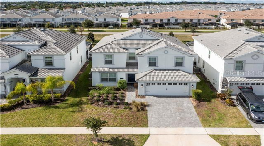 DAVENPORT, Florida 33896, 6 Bedrooms Bedrooms, ,6 BathroomsBathrooms,Residential,For Sale,MAIDSTONE,0,MFRO6426074