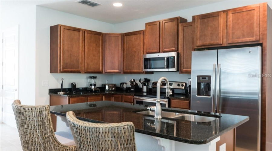 KISSIMMEE, Florida 34747, 8 Bedrooms Bedrooms, ,7 BathroomsBathrooms,Residential,For Sale,LASSO,0,MFRL4963587