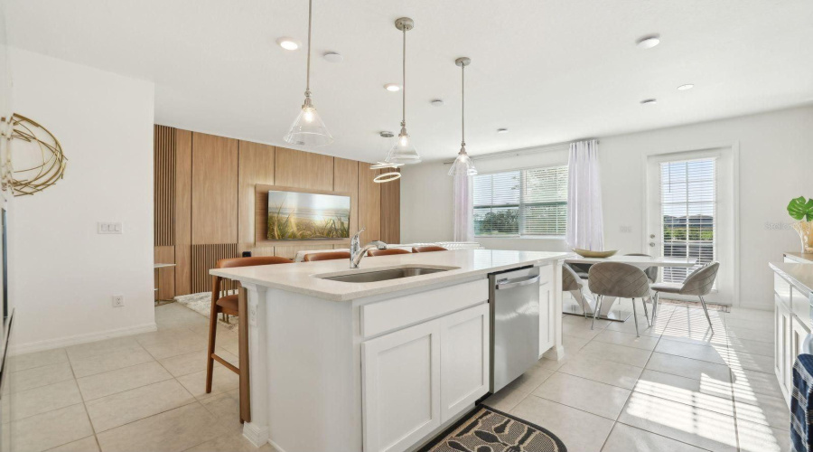 DAVENPORT, Florida 33896, 3 Bedrooms Bedrooms, ,2 BathroomsBathrooms,Residential,For Sale,LONGBOAT,0,MFRO6426201
