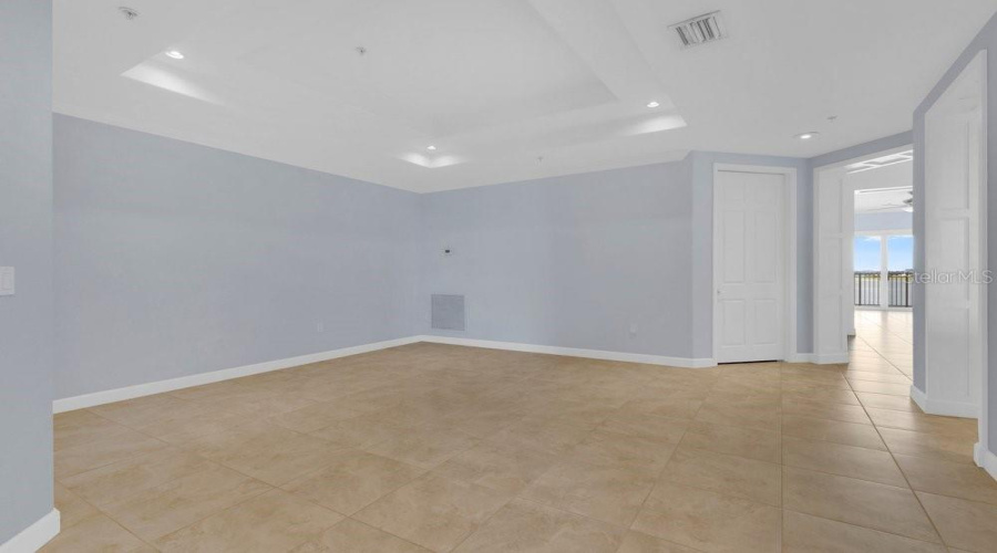 ORLANDO, Florida 32836, 2 Bedrooms Bedrooms, ,2 BathroomsBathrooms,Residential,For Sale,THE ESPLANADE,0,MFRO6410224
