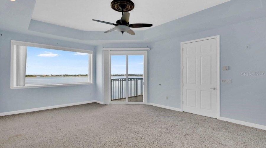 ORLANDO, Florida 32836, 2 Bedrooms Bedrooms, ,2 BathroomsBathrooms,Residential,For Sale,THE ESPLANADE,0,MFRO6410224