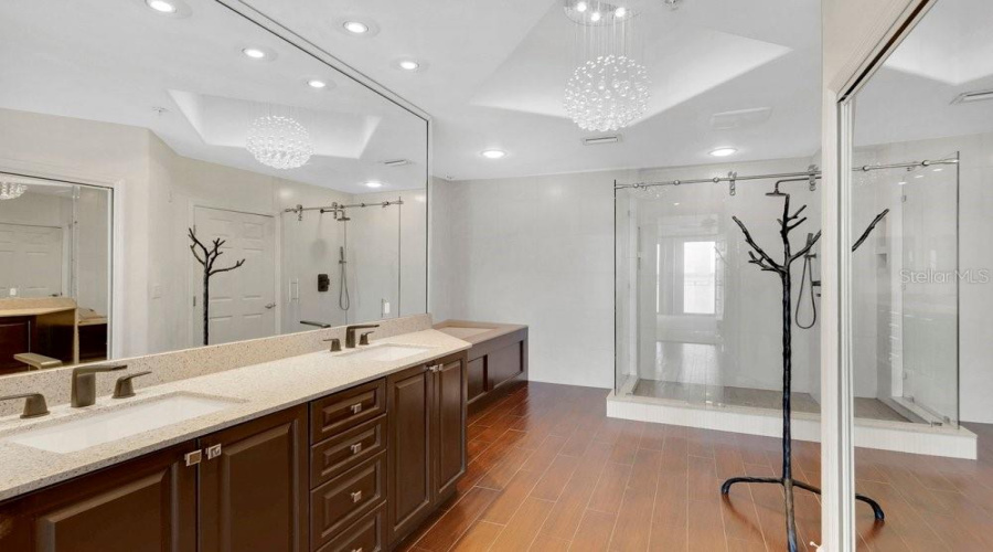 ORLANDO, Florida 32836, 2 Bedrooms Bedrooms, ,2 BathroomsBathrooms,Residential,For Sale,THE ESPLANADE,0,MFRO6410224