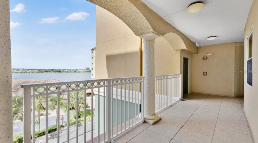 ORLANDO, Florida 32836, 2 Bedrooms Bedrooms, ,2 BathroomsBathrooms,Residential,For Sale,THE ESPLANADE,0,MFRO6410224