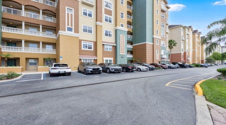 ORLANDO, Florida 32836, 2 Bedrooms Bedrooms, ,2 BathroomsBathrooms,Residential,For Sale,THE ESPLANADE,0,MFRO6410224