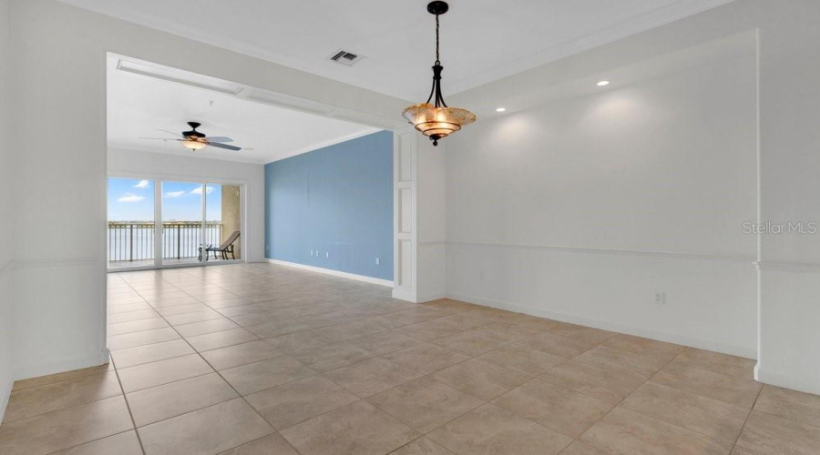 ORLANDO, Florida 32836, 2 Bedrooms Bedrooms, ,2 BathroomsBathrooms,Residential,For Sale,THE ESPLANADE,0,MFRO6410224
