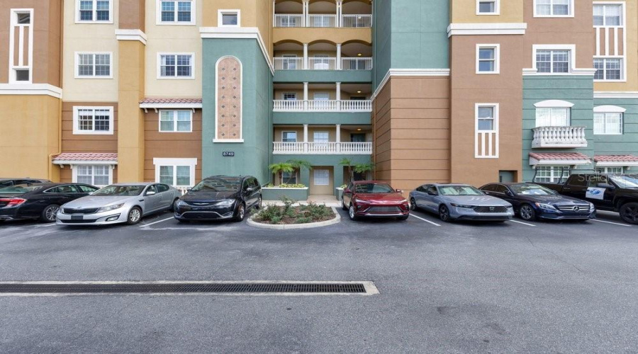 ORLANDO, Florida 32836, 2 Bedrooms Bedrooms, ,2 BathroomsBathrooms,Residential,For Sale,THE ESPLANADE,0,MFRO6410224