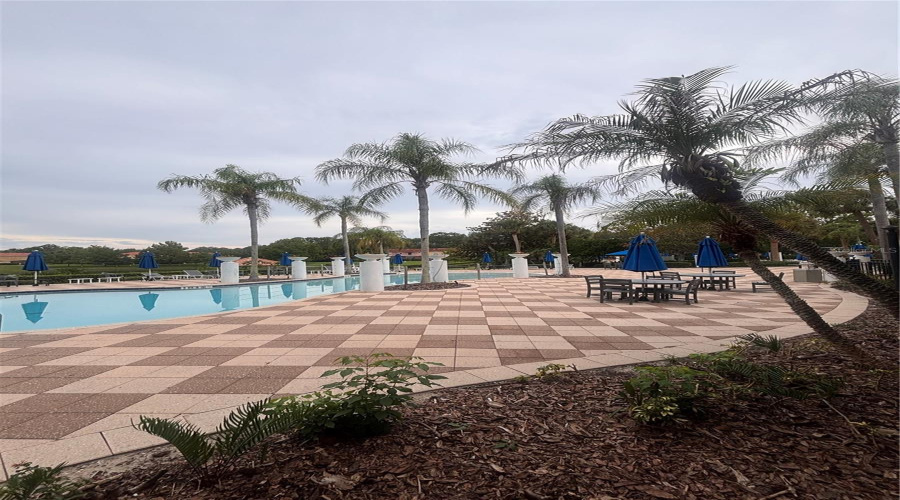 Kissimmee, Florida 34747, 4 Bedrooms Bedrooms, ,3 Bathroomsbathrooms,Residential,For Sale,Bay Lilly,0,Mfro6424476