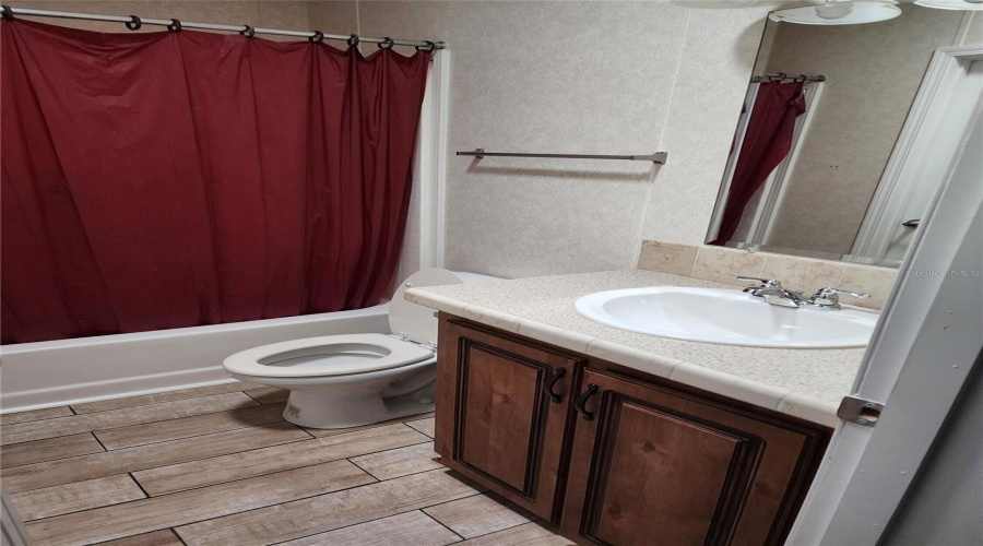 KISSIMMEE, Florida 34746, 5 Bedrooms Bedrooms, ,3 BathroomsBathrooms,Residential,For Sale,EVERGREEN,0,MFRO6426368