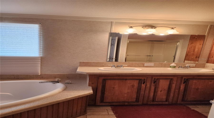 KISSIMMEE, Florida 34746, 5 Bedrooms Bedrooms, ,3 BathroomsBathrooms,Residential,For Sale,EVERGREEN,0,MFRO6426368