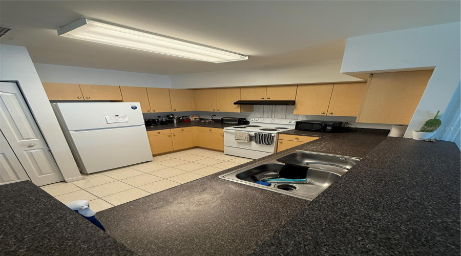 CELEBRATION, Florida 34747, 3 Bedrooms Bedrooms, ,2 BathroomsBathrooms,Residential,For Sale,CENTERVALE,0,MFRO6425893