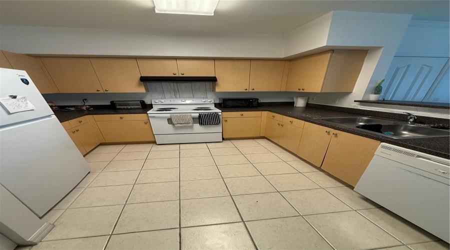 CELEBRATION, Florida 34747, 3 Bedrooms Bedrooms, ,2 BathroomsBathrooms,Residential,For Sale,CENTERVALE,0,MFRO6425893