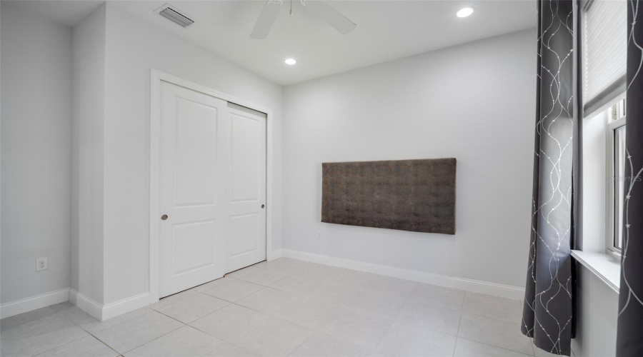 ORLANDO, Florida 32836, 4 Bedrooms Bedrooms, ,2 BathroomsBathrooms,Residential,For Sale,ROYAL CYPRESS,0,MFRO6424546