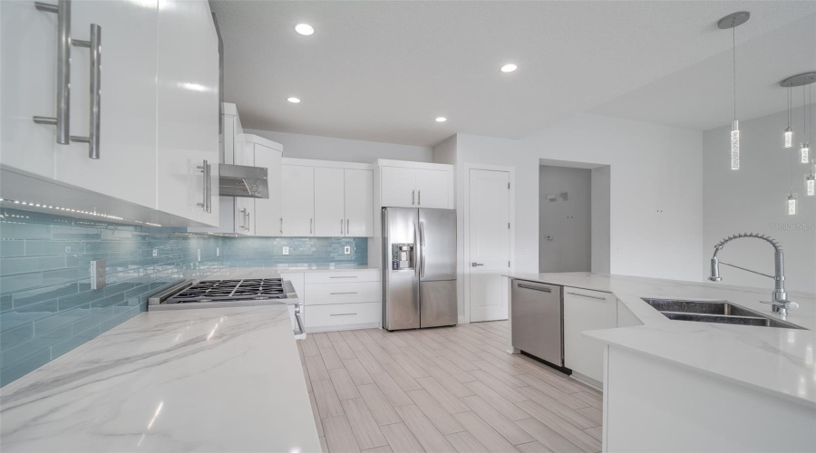 ORLANDO, Florida 32836, 4 Bedrooms Bedrooms, ,2 BathroomsBathrooms,Residential,For Sale,ROYAL CYPRESS,0,MFRO6424546