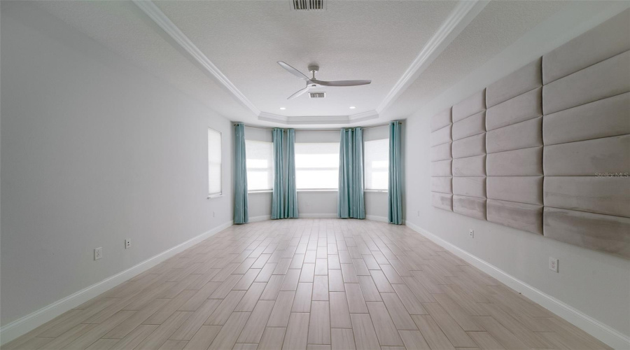 ORLANDO, Florida 32836, 4 Bedrooms Bedrooms, ,2 BathroomsBathrooms,Residential,For Sale,ROYAL CYPRESS,0,MFRO6424546