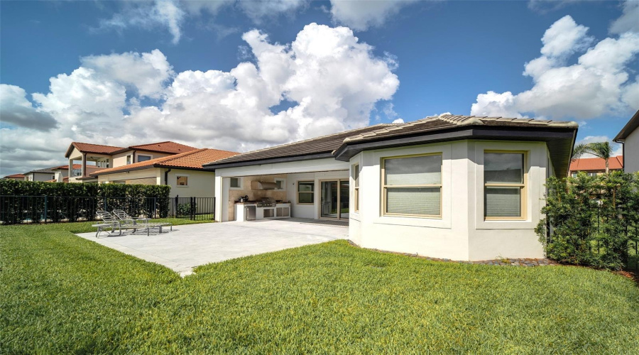 Orlando, Florida 32836, 4 Bedrooms Bedrooms, ,2 Bathroomsbathrooms,Residential,For Sale,Royal Cypress,0,Mfro6424546