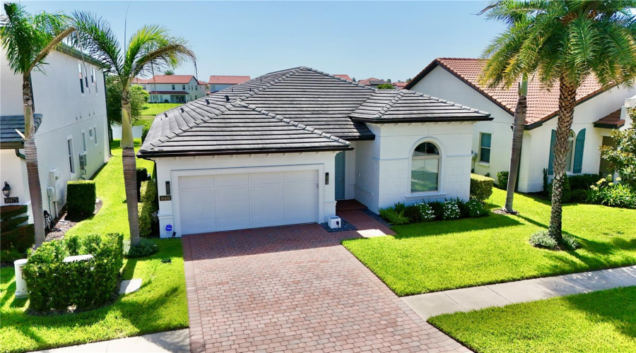 Orlando, Florida 32836, 4 Bedrooms Bedrooms, ,2 Bathroomsbathrooms,Residential,For Sale,Royal Cypress,0,Mfro6424546