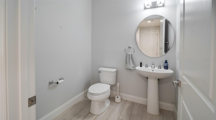 ORLANDO, Florida 32836, 4 Bedrooms Bedrooms, ,2 BathroomsBathrooms,Residential,For Sale,ROYAL CYPRESS,0,MFRO6424546
