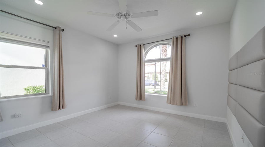 ORLANDO, Florida 32836, 4 Bedrooms Bedrooms, ,2 BathroomsBathrooms,Residential,For Sale,ROYAL CYPRESS,0,MFRO6424546
