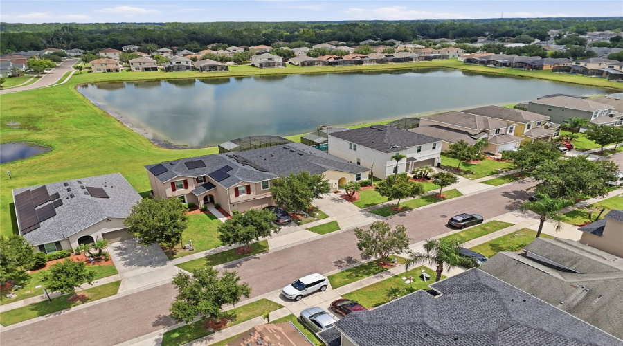 KISSIMMEE, Florida 34746, 4 Bedrooms Bedrooms, ,3 BathroomsBathrooms,Residential,For Sale,BLUE DIAMOND,0,MFRO6426336