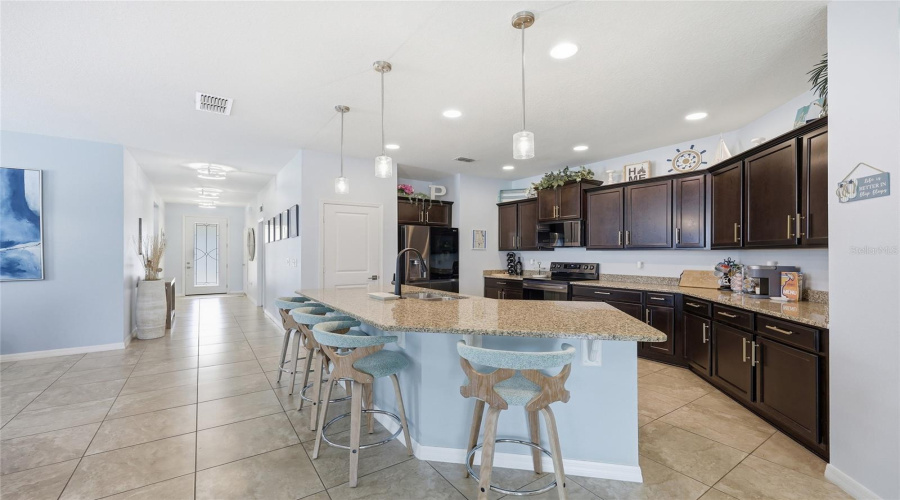 KISSIMMEE, Florida 34746, 4 Bedrooms Bedrooms, ,3 BathroomsBathrooms,Residential,For Sale,BLUE DIAMOND,0,MFRO6426336