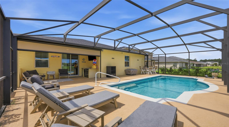 KISSIMMEE, Florida 34746, 4 Bedrooms Bedrooms, ,3 BathroomsBathrooms,Residential,For Sale,BLUE DIAMOND,0,MFRO6426336