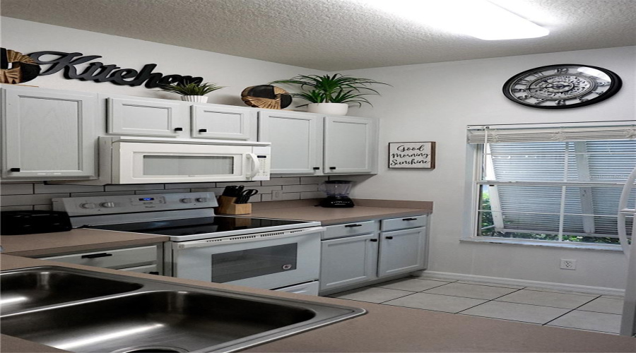 KISSIMMEE, Florida 34747, 3 Bedrooms Bedrooms, ,3 BathroomsBathrooms,Residential,For Sale,BAY LILLY,0,MFRS5154015