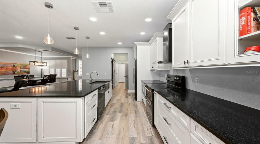 DAVENPORT, Florida 33896, 3 Bedrooms Bedrooms, ,2 BathroomsBathrooms,Residential,For Sale,RIVERDALE,0,MFRS5149344