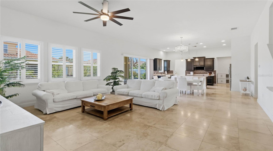 KISSIMMEE, Florida 34746, 4 Bedrooms Bedrooms, ,3 BathroomsBathrooms,Residential,For Sale,GOLDEN KNOT,0,MFRO6425379