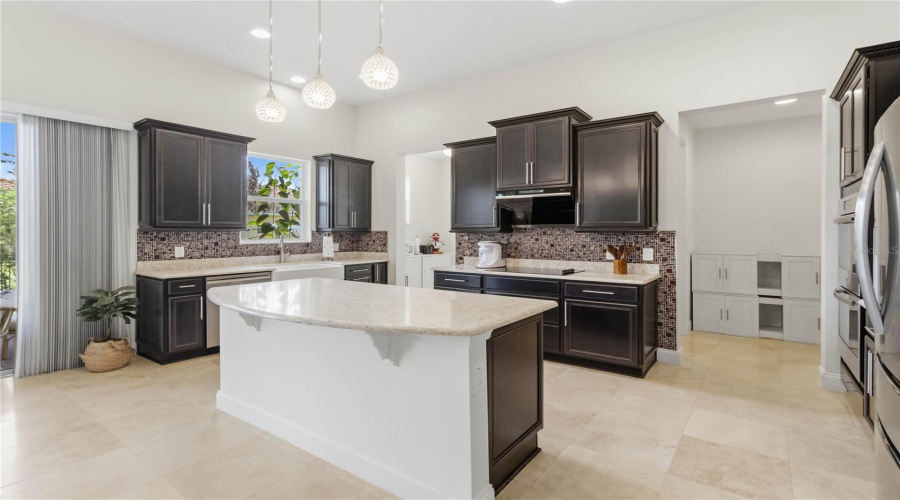 KISSIMMEE, Florida 34746, 4 Bedrooms Bedrooms, ,3 BathroomsBathrooms,Residential,For Sale,GOLDEN KNOT,0,MFRO6425379