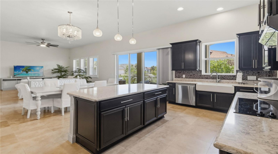 KISSIMMEE, Florida 34746, 4 Bedrooms Bedrooms, ,3 BathroomsBathrooms,Residential,For Sale,GOLDEN KNOT,0,MFRO6425379