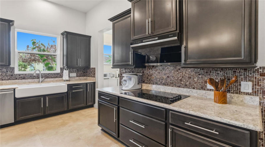 KISSIMMEE, Florida 34746, 4 Bedrooms Bedrooms, ,3 BathroomsBathrooms,Residential,For Sale,GOLDEN KNOT,0,MFRO6425379