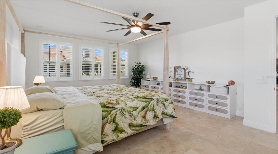 KISSIMMEE, Florida 34746, 4 Bedrooms Bedrooms, ,3 BathroomsBathrooms,Residential,For Sale,GOLDEN KNOT,0,MFRO6425379