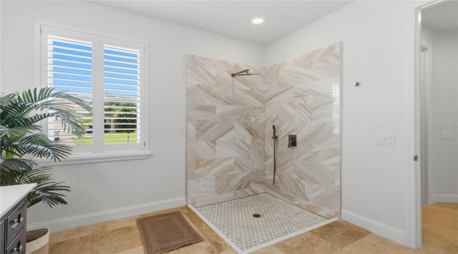 KISSIMMEE, Florida 34746, 4 Bedrooms Bedrooms, ,3 BathroomsBathrooms,Residential,For Sale,GOLDEN KNOT,0,MFRO6425379