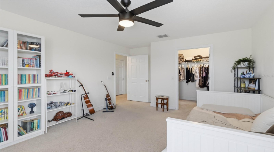 KISSIMMEE, Florida 34746, 4 Bedrooms Bedrooms, ,3 BathroomsBathrooms,Residential,For Sale,GOLDEN KNOT,0,MFRO6425379